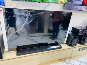 Brand New Samsung 65 Inch(60AU7172)Uhd Crystal LED Tv 