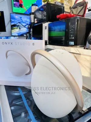 Crisper Sounds Quality Onyx 8 Studio Bluetooth Speaker
