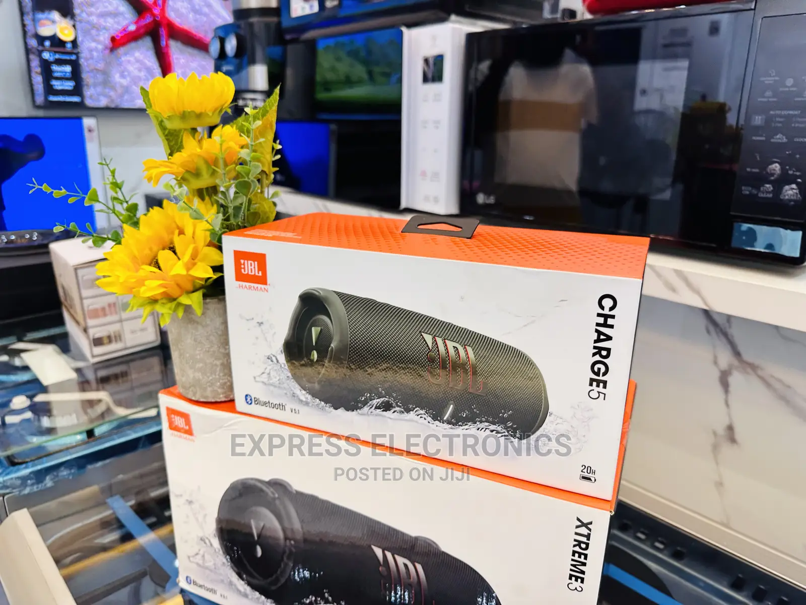 Lovely  Sleek JBL Charge 5 Bluetooth Speaker