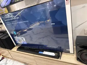 Dynamic Crystal Display UHD Smart Samsung 65”Au7172