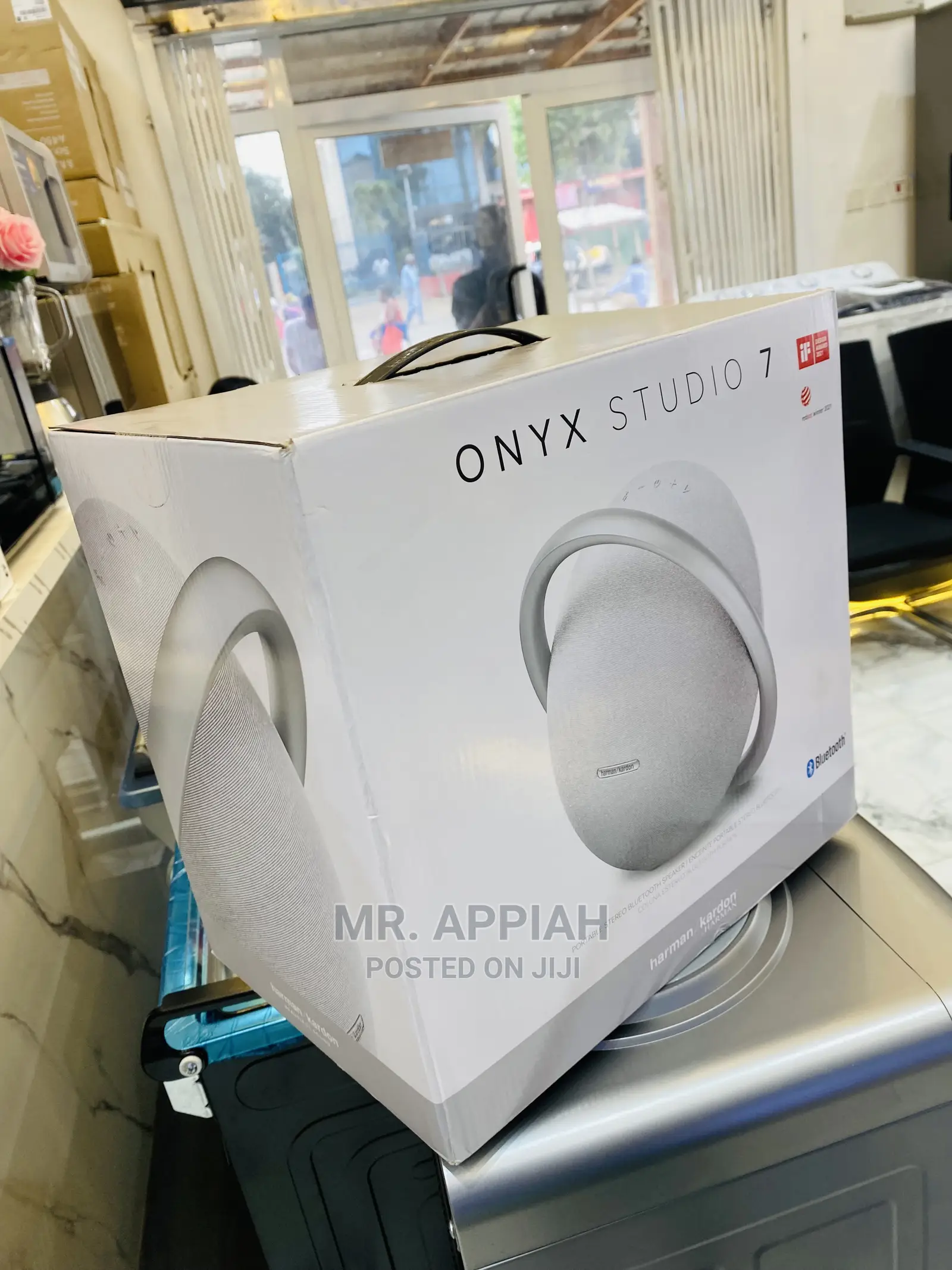 Latest Onyx 7 Bluetooth Speaker(Harman Kardon)Gray 