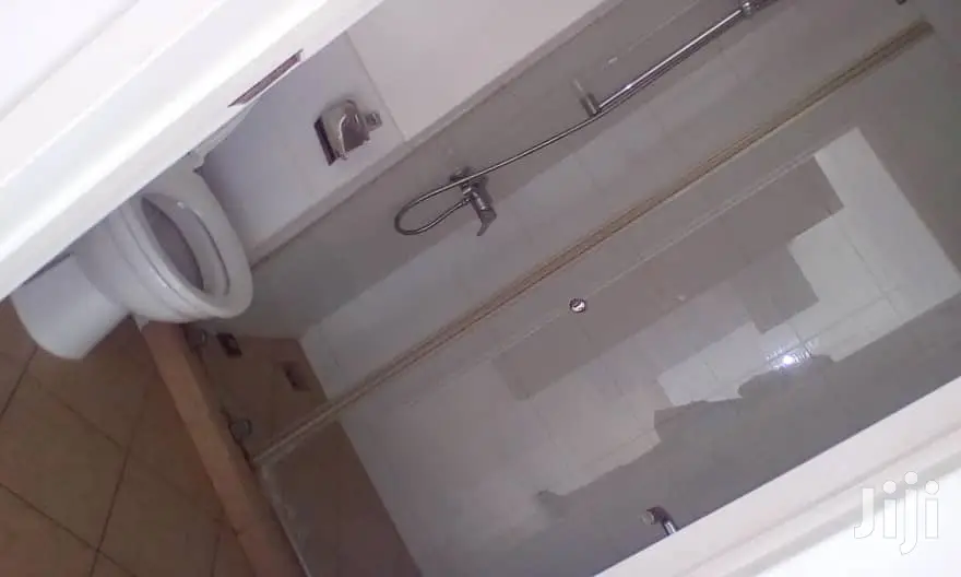 2bdrm Apartment in Bronko Housing, Cantonments for rent