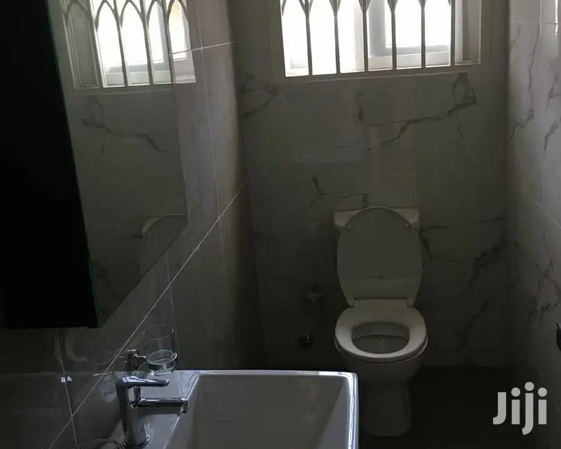 4bdrm House in Bronko Housing, East Legon for rent