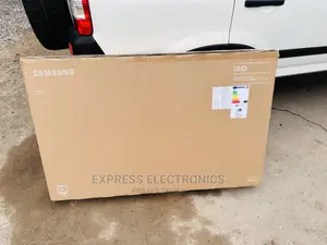 Naturally Crispy Display UHD Smart 55”Au7022 Samsung Tv