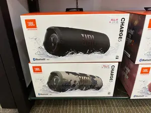JBL Charge 5 With Built-in Powerbank