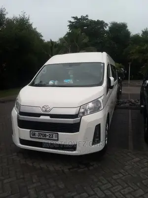 Rent a Minibus - Toyota Hiace for Rent- Buses for Rent