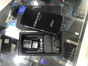 New Samsung Galaxy S10e 128 GB Black