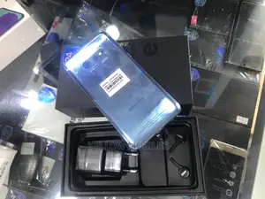 New Samsung Galaxy S10e 128 GB Black