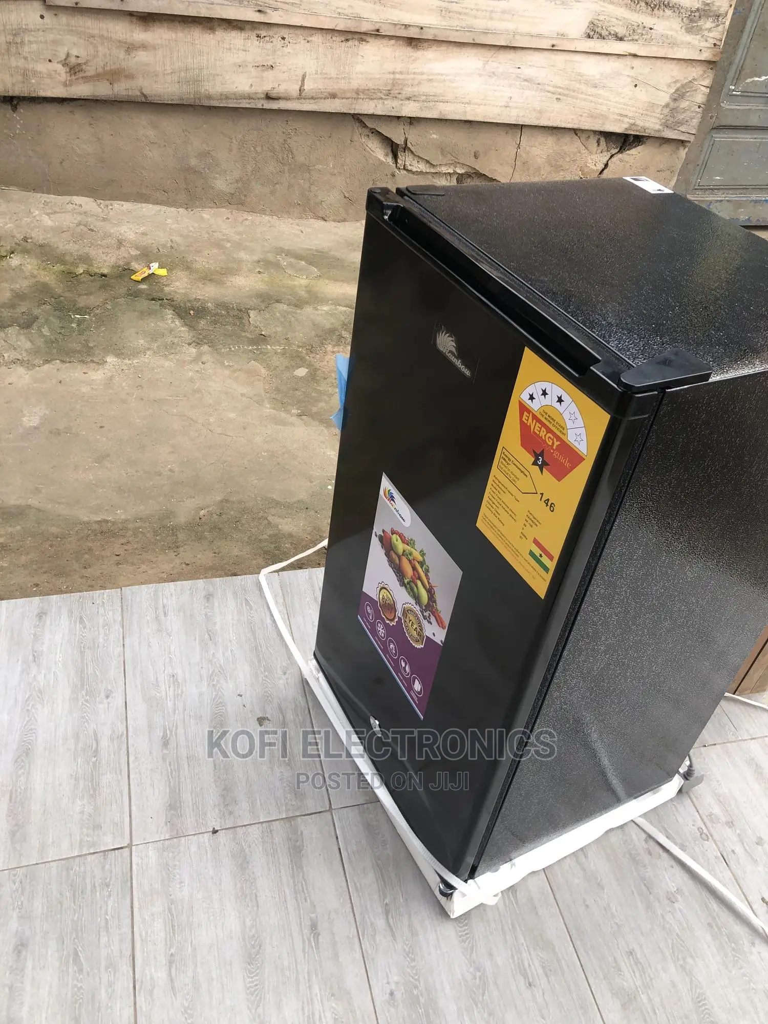 Beautiful Mirror-Effect Black Glass Rainbow 93litres RF-108