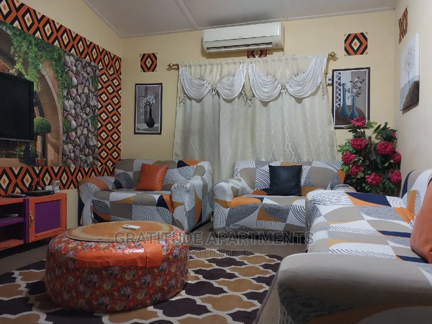 Gratitude:2bdrm Short Stay Ghc500 Per Day