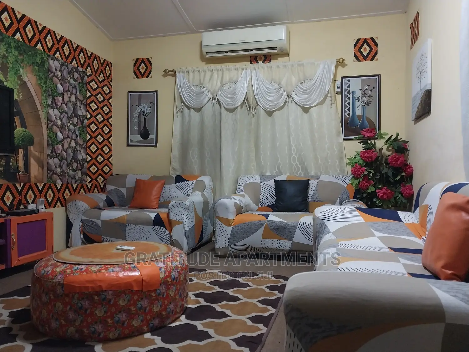 Gratitude:2bdrm Short Stay Ghc500 Per Day