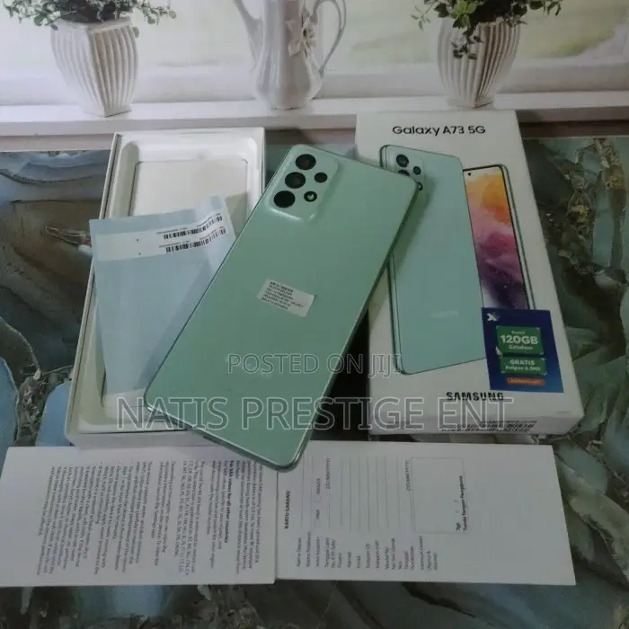 New Samsung Galaxy A73 5G 128 GB Green