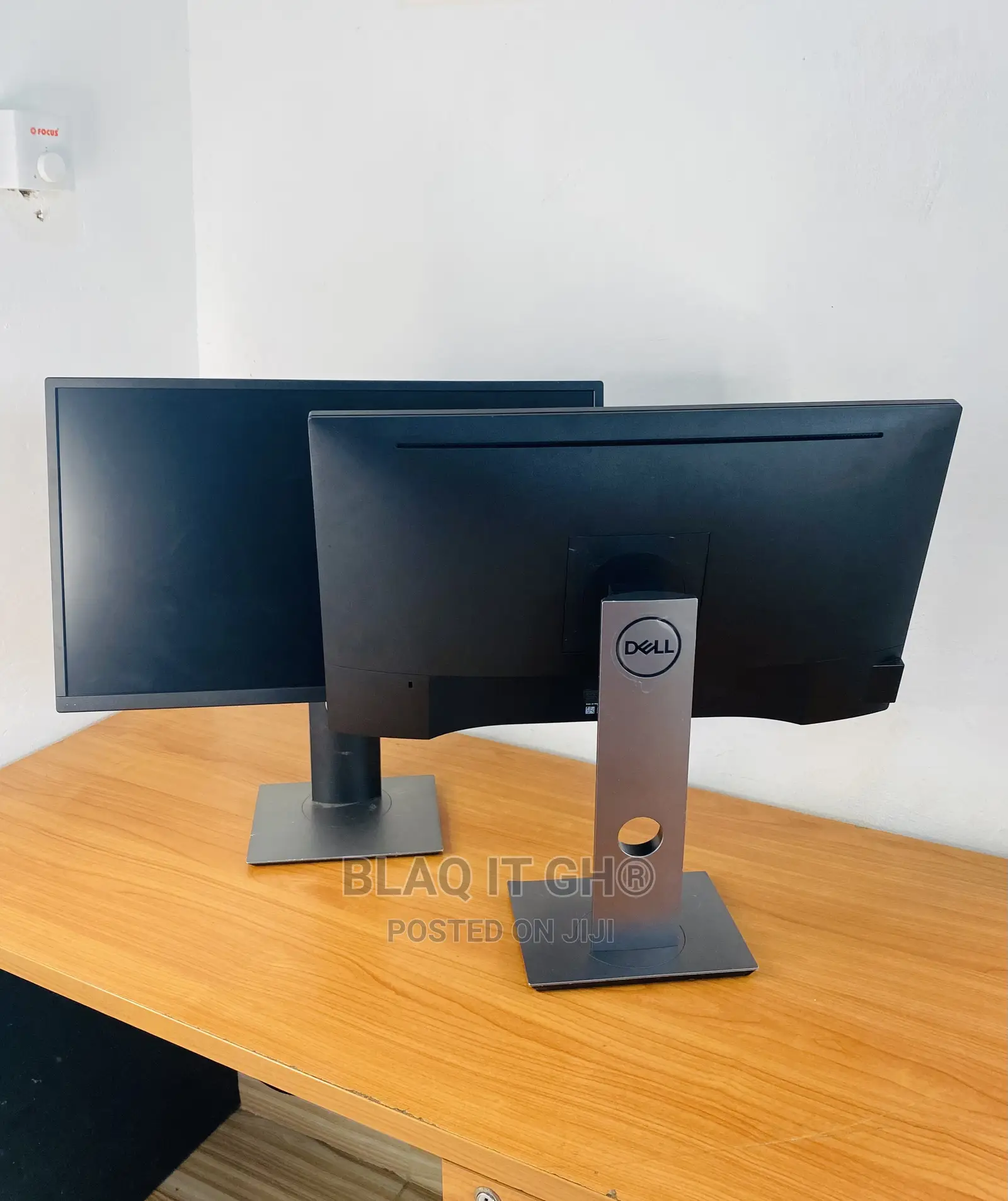 Dell 24 Inches 1080p IPS Display