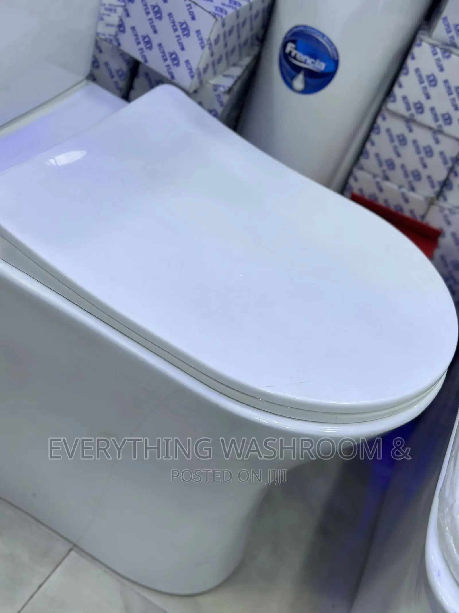 Slim Tank Wc-Flat Cistern-Close Couple Wc-Water Efficient Wc