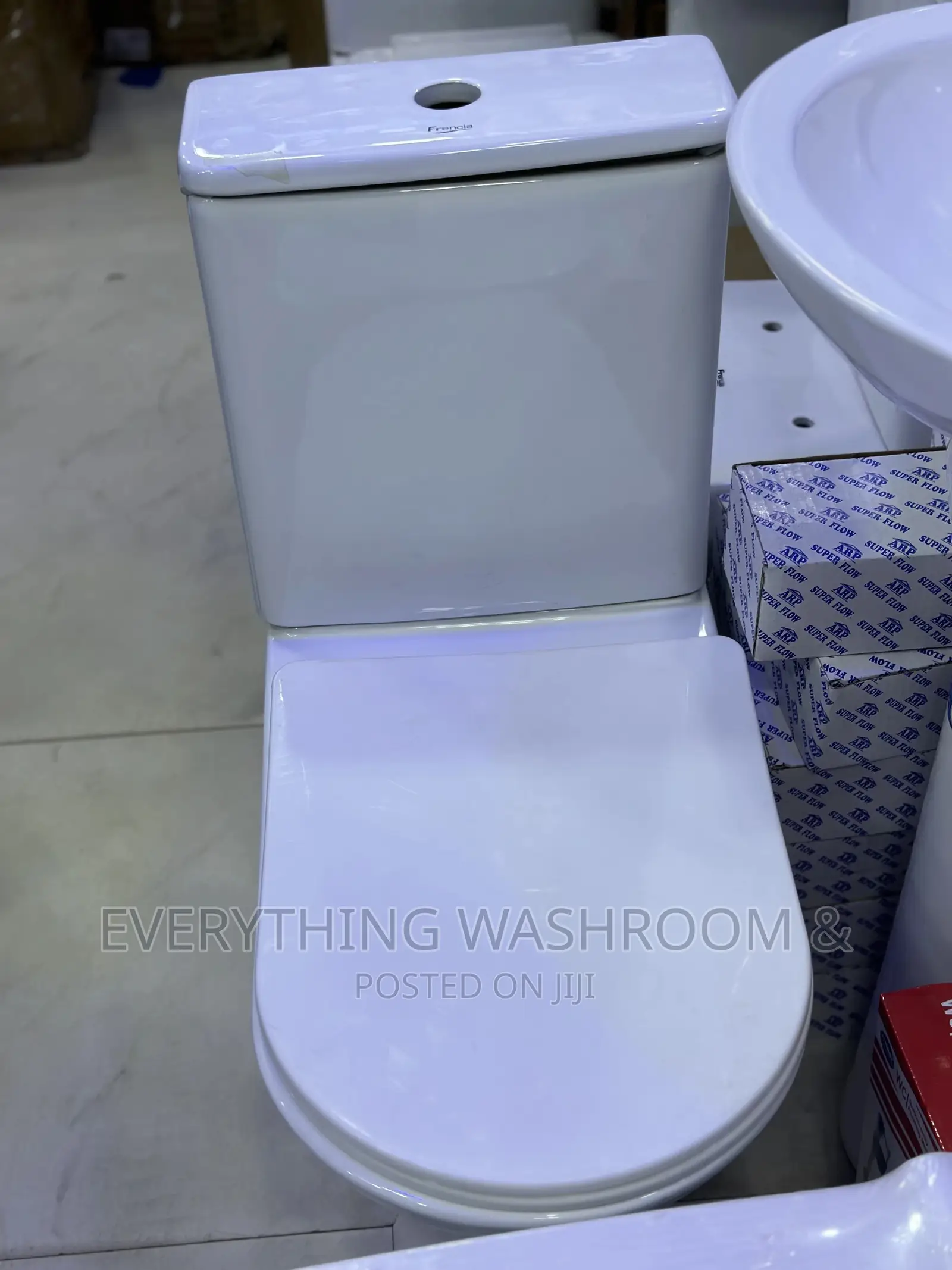 Slim Tank Wc-Flat Cistern-Close Couple Wc-Water Efficient Wc
