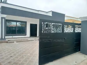 3bdrm House in Hfc Estate, Spintex for sale
