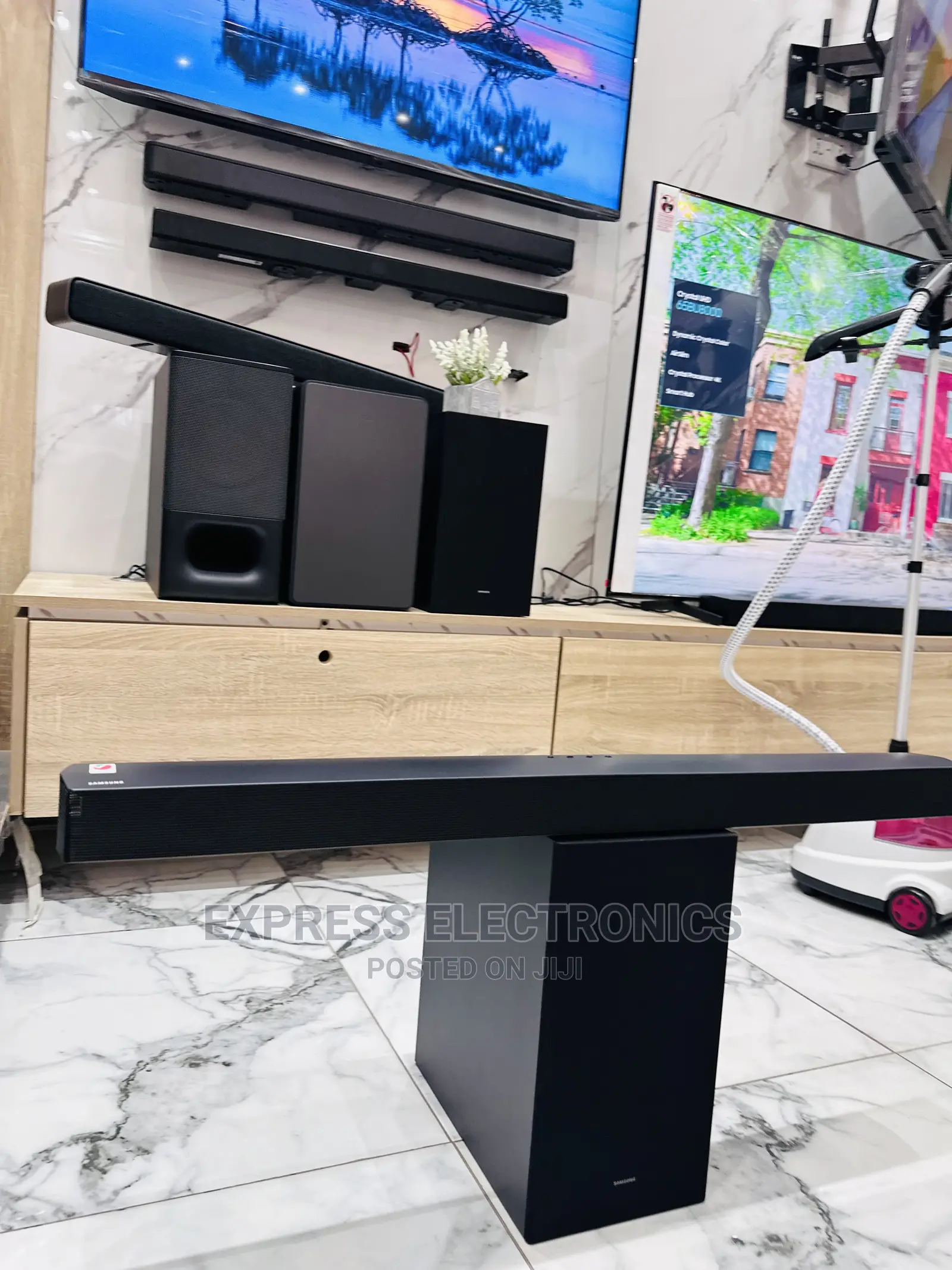 Multi Directional Sound System Hw-Q930 Samsung With Woofer