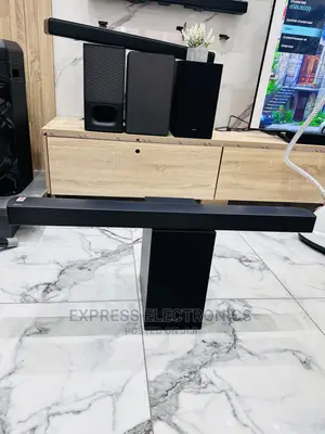 HW-Q700A. Multi-Directional Sound Samsung Soundbar