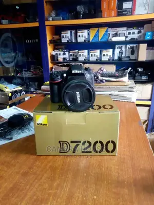 Nikon D7200