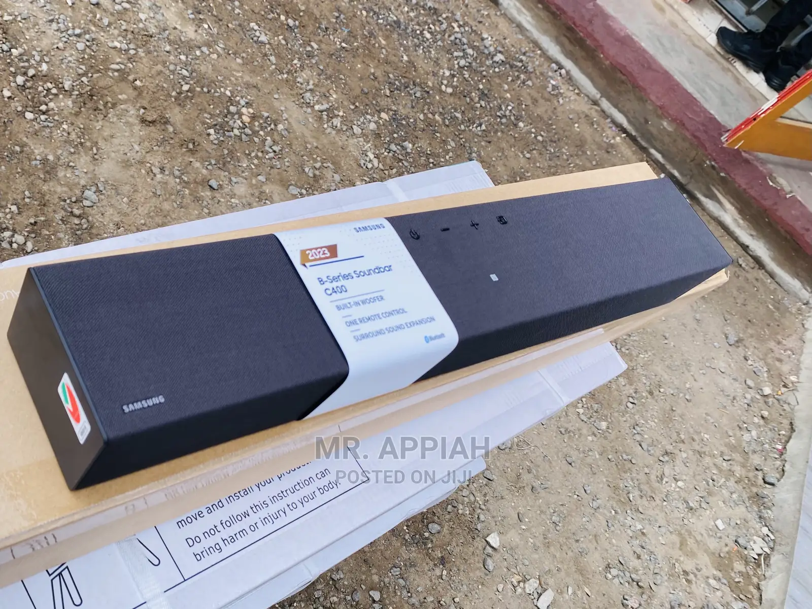 Effective and Reliable Samsung HWC400 Sound Bar(Black)