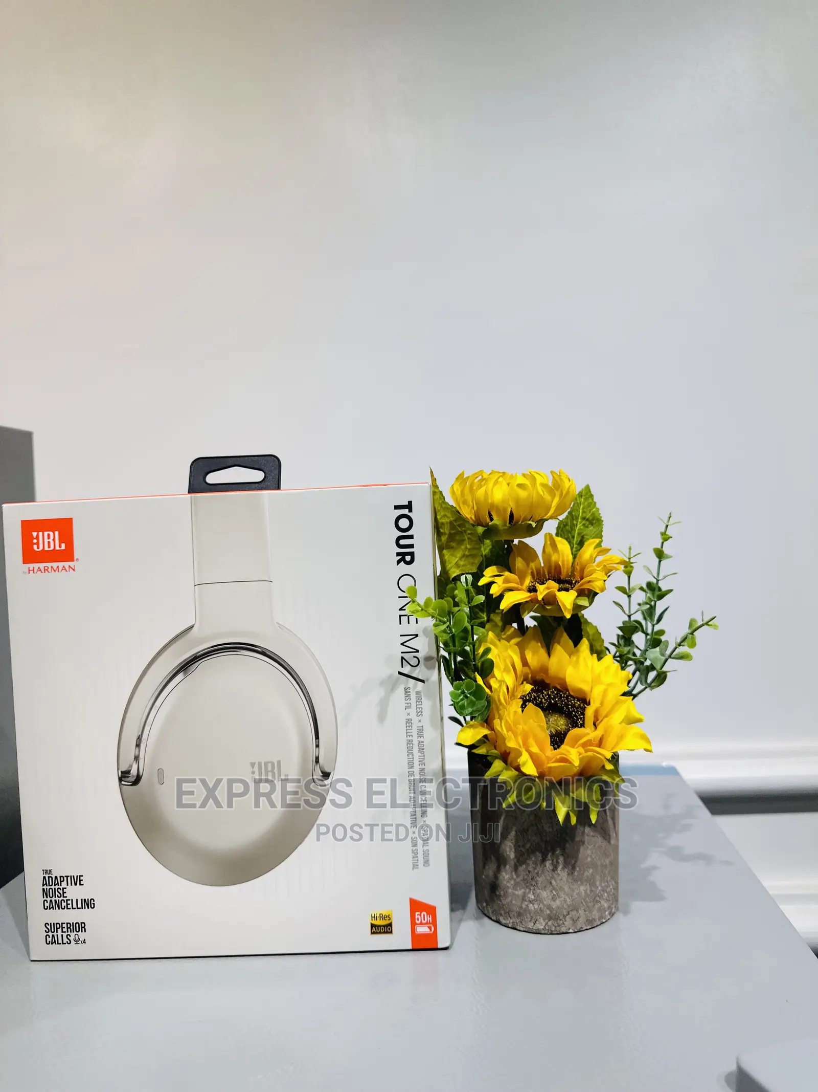 Long Battery Life Headphones  JBL Tour One M2