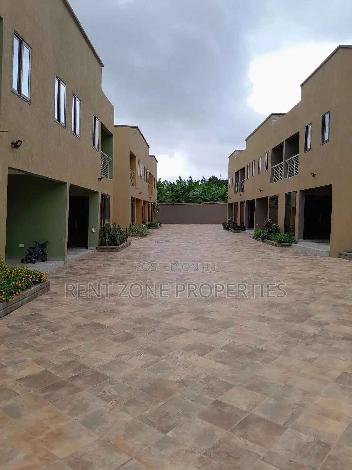 Furnished Executive 2 Bedrooms Apartment for Rent at Asofan