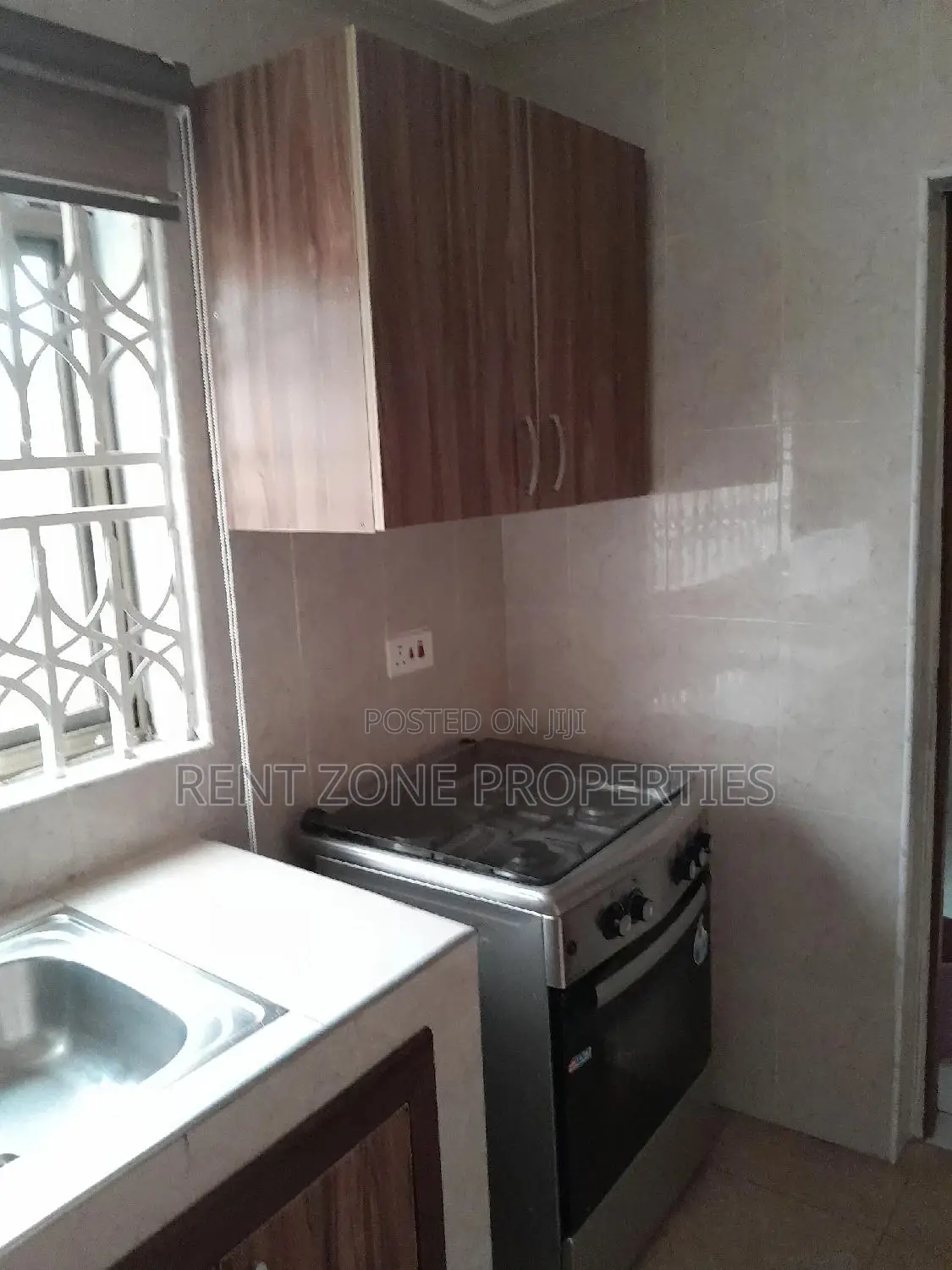 Furnished Executive 2 Bedrooms Apartment for Rent at Asofan