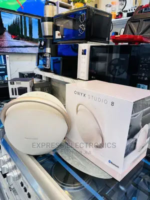 Zealous Sleek Onyx Studio 8 Bluetooth Speaker