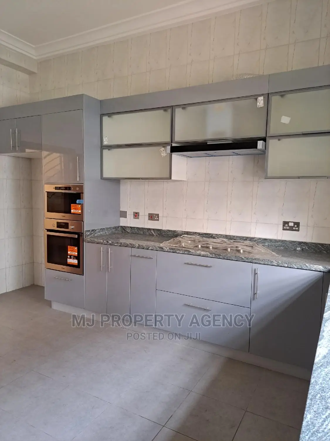5bdrm House in Devtraco, Tema Metropolitan for sale