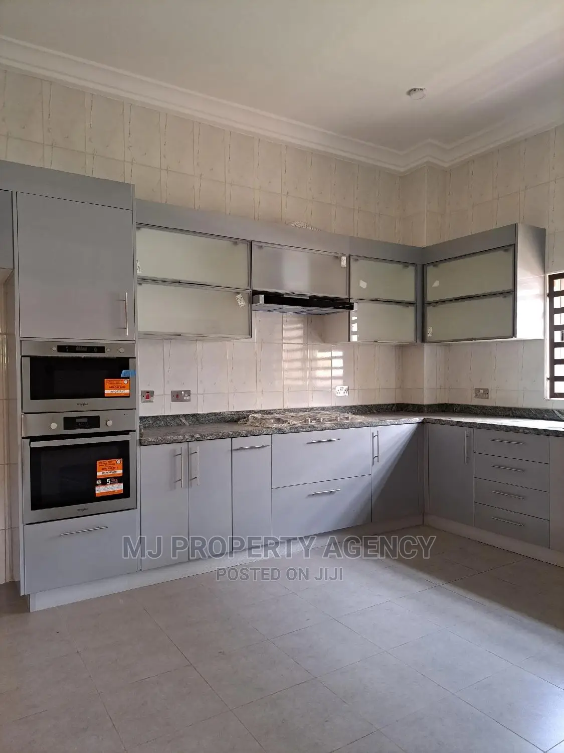 5bdrm House in Devtraco, Tema Metropolitan for sale