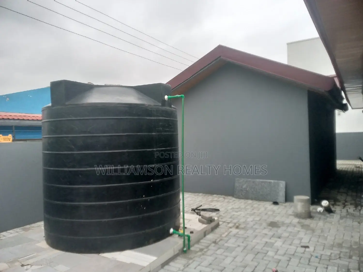 5bdrm House in Community 20 Estate, Spintex for rent
