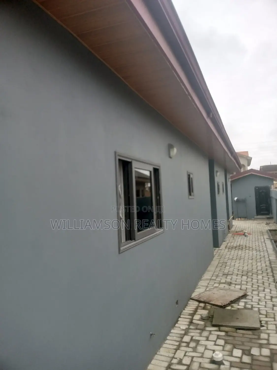 5bdrm House in Community 20 Estate, Spintex for rent