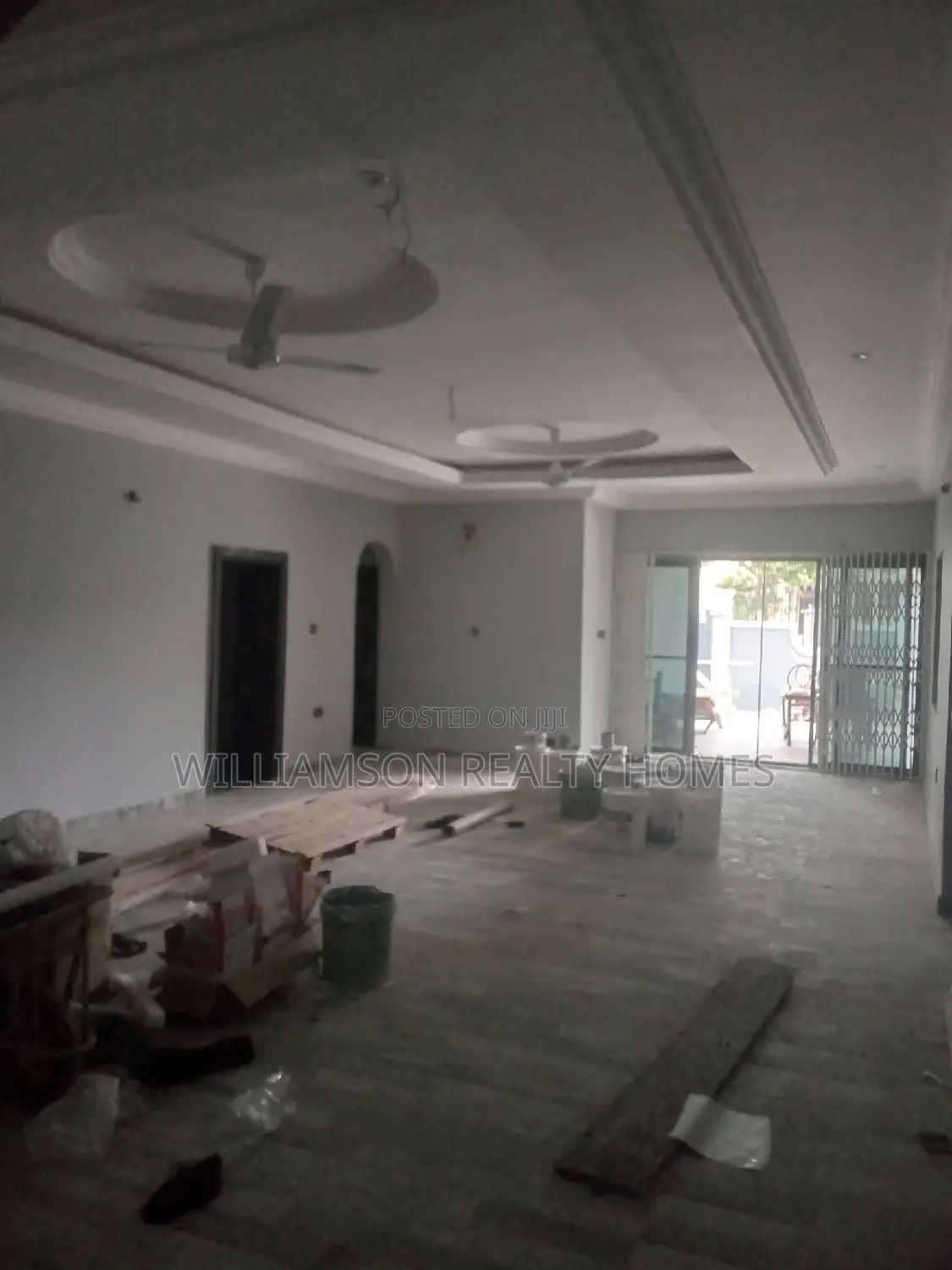 5bdrm House in Community 20 Estate, Spintex for rent