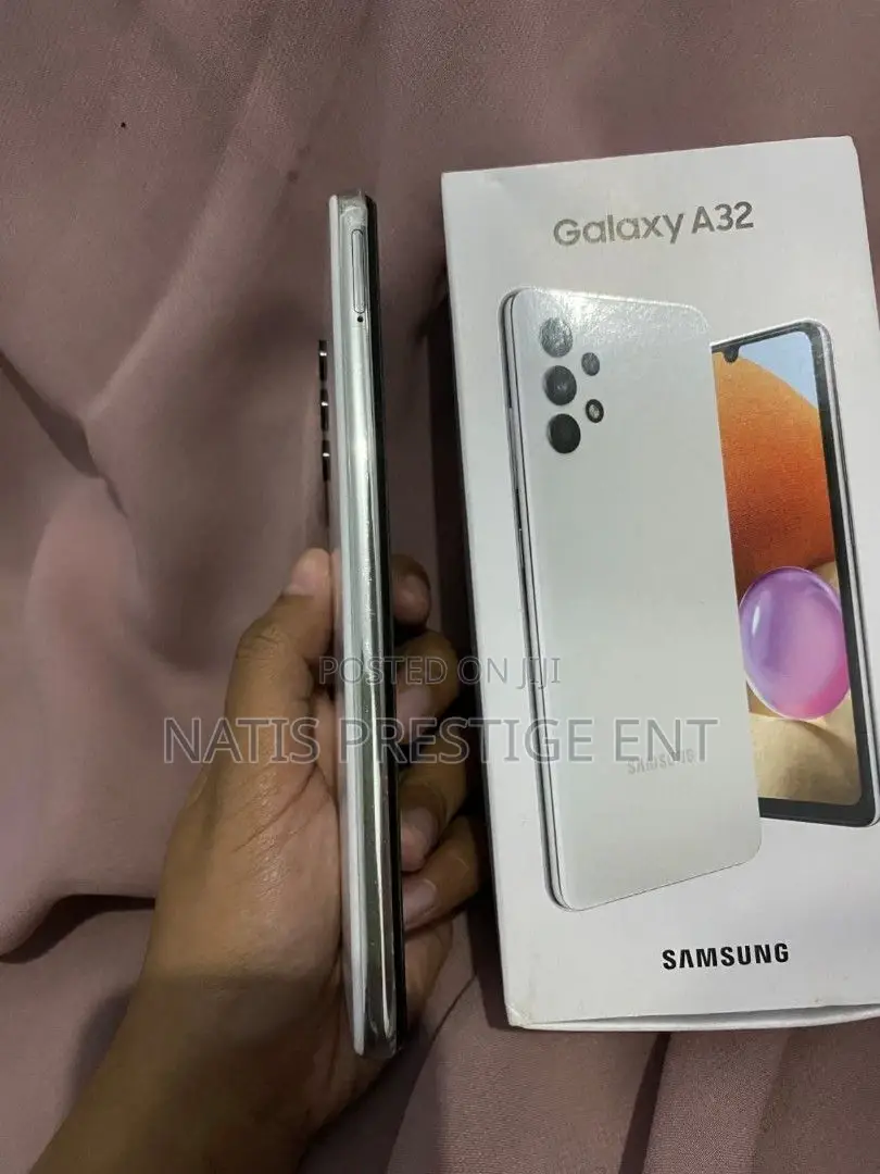 New Samsung Galaxy A32 5G 128 GB White