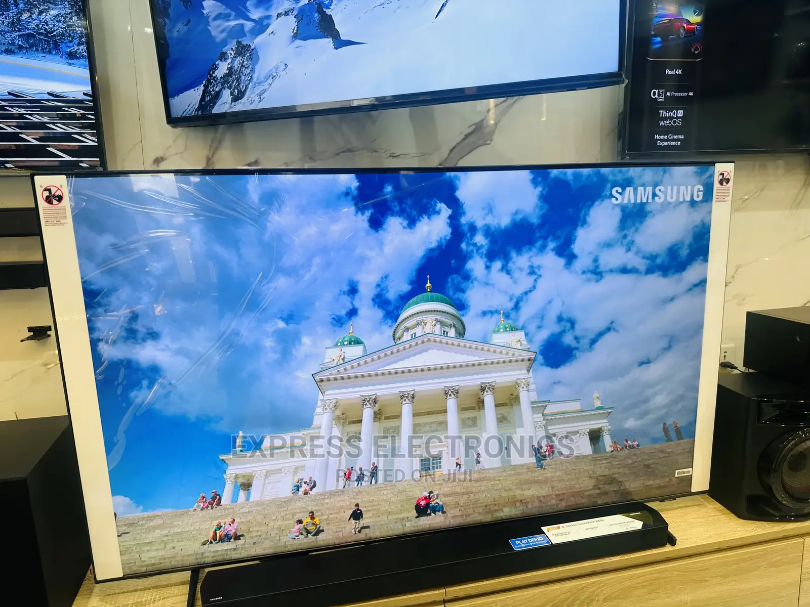 65au7172 Samsung UHD Smart Enjoy  With Bluetooth