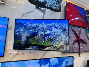Enjoy With Bluetooth LG Tv UHD Smart Uq81 65”