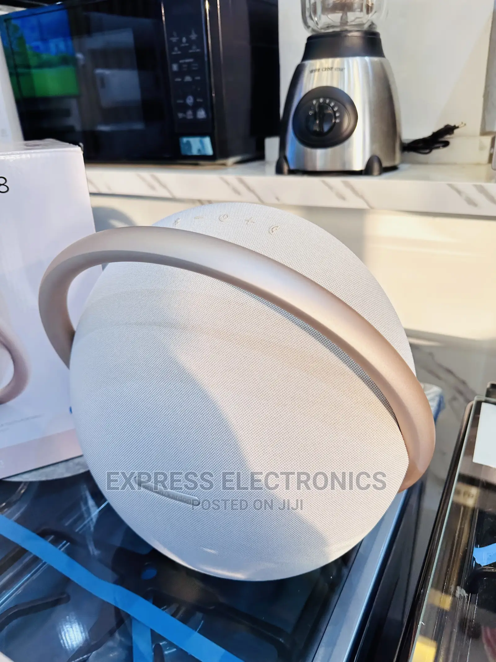 Enjoy With Bluetooth Speaker  Onxy Studio 8