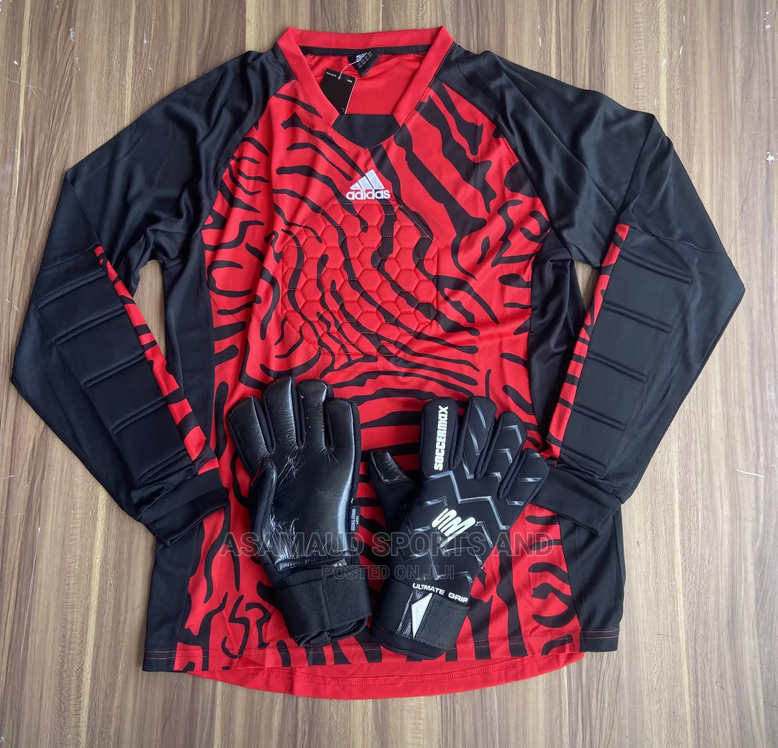 Original Goalkeepers Set at Cool Price