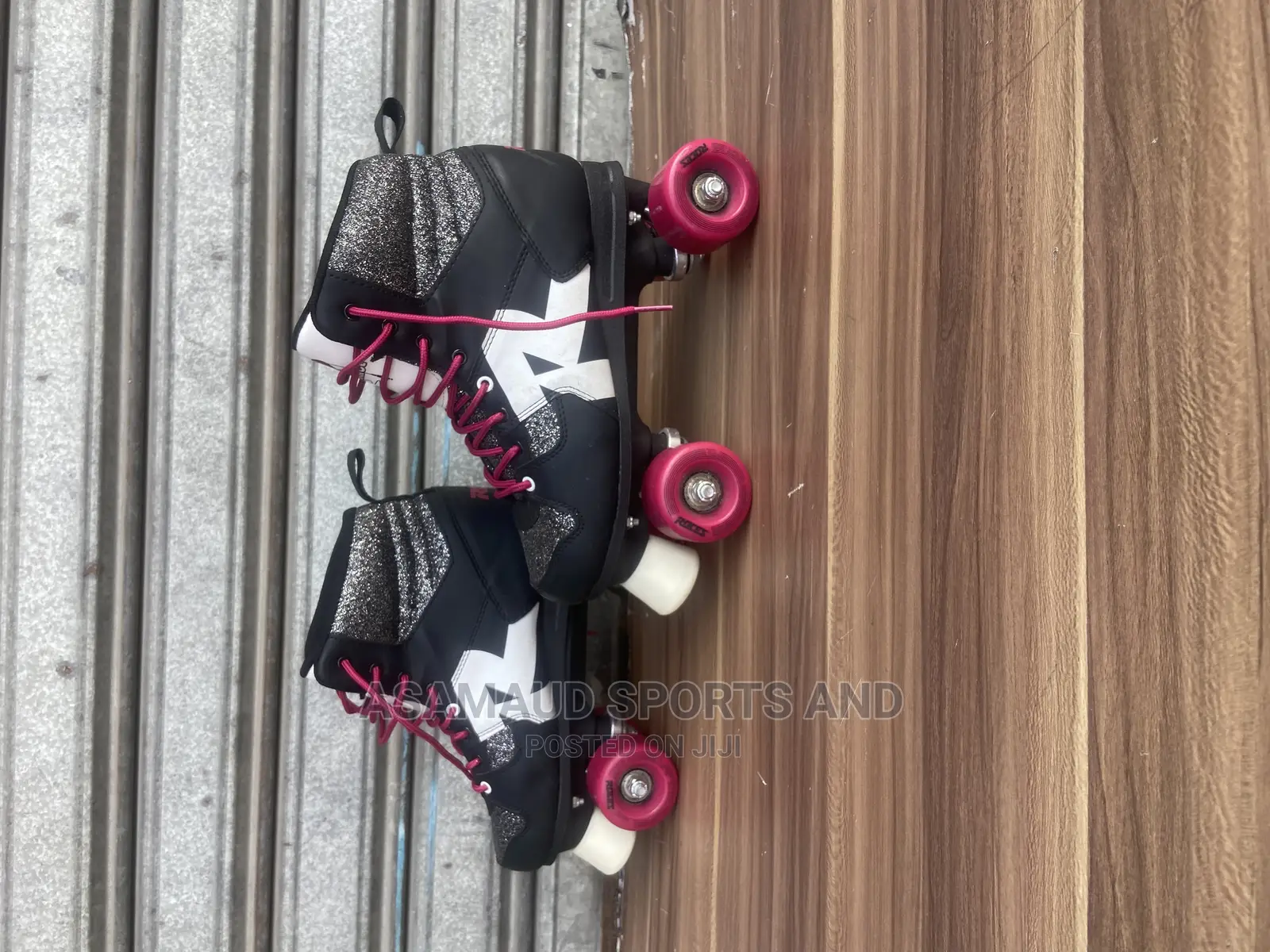 Original Roller Skating Shoes at Cool Price