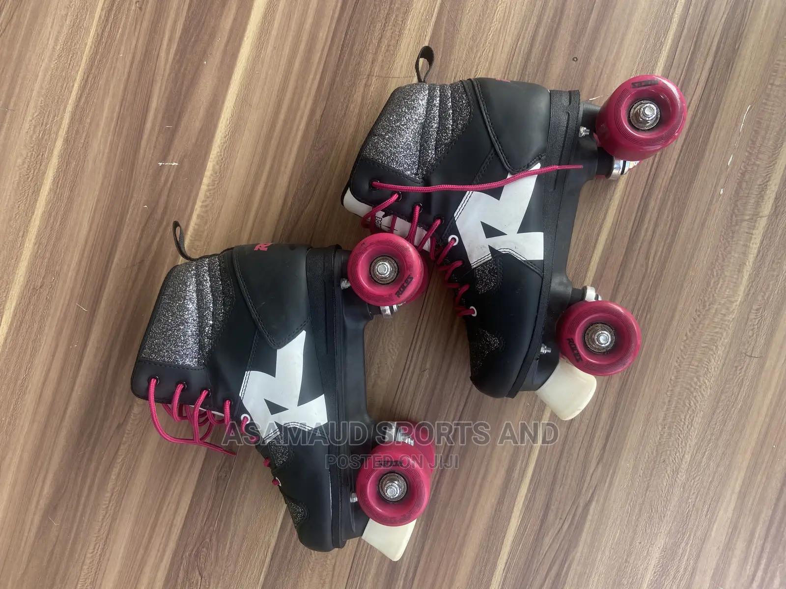 Original Roller Skating Shoes at Cool Price