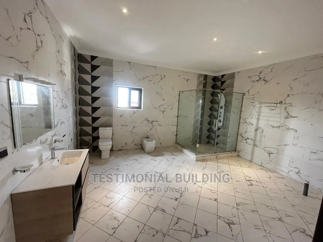 5bdrm House in Testimonial Building, East Legon for sale