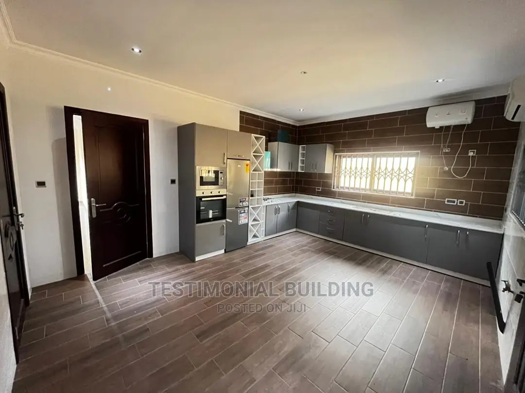 5bdrm House in Testimonial Building, East Legon for sale