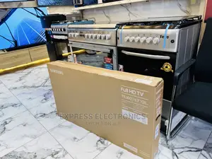 A New Slim Design UHD Smart 43”Cu7172 Samsung Tv