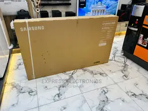 A New Slim Samsung UHD Smart 65”Au7172