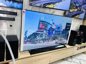 A New Slim Samsung 85”Au7172 UHD Smart Glossy Display