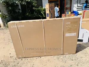 Smart Connectivity Airplay 2 Samsung UHD 75”Cu7172