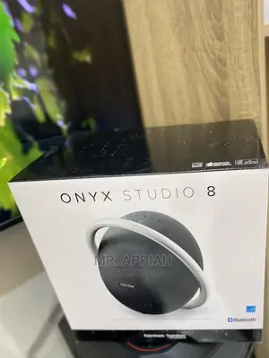 Latest and Affordable HarmanKardon Onyx 8 Chargable Speaker