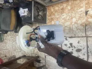 W205 C300 Filter and Fuel Pump