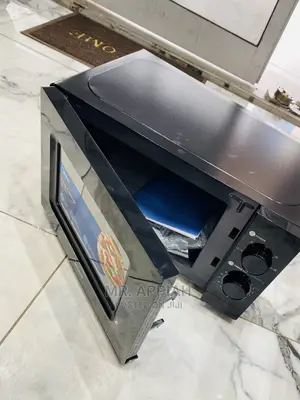 Low Cost  Midea MM720CFB Microwave 