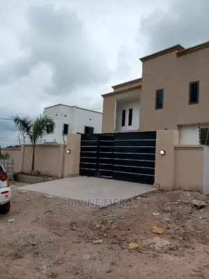 4bdrm Block of Flats in Kasoa Offankor for sale